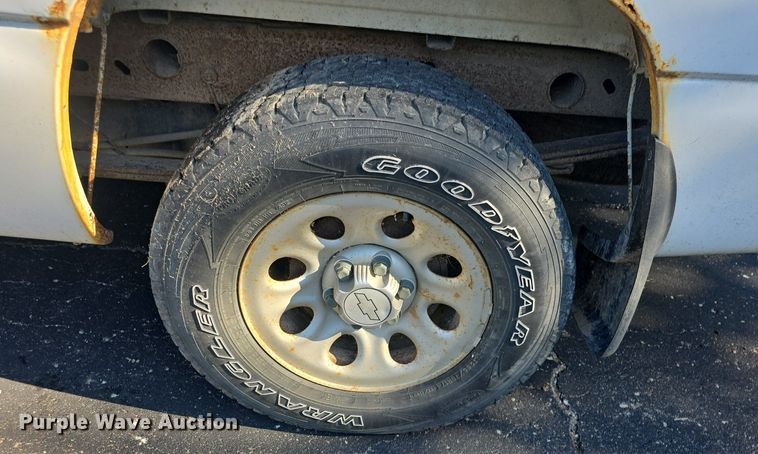 image for item DQ5155 2006 Chevrolet Silverado 1500 Ext. Cab pickup truck