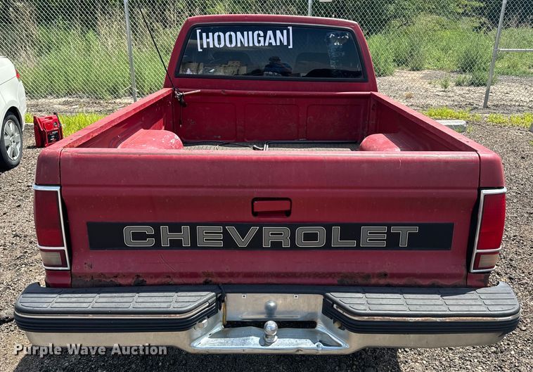 image for item DQ6952 1987 Chevrolet  S10 Ext. Cab pickup truck