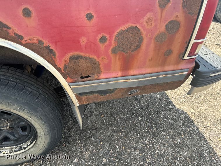 image for item DQ6952 1987 Chevrolet  S10 Ext. Cab pickup truck