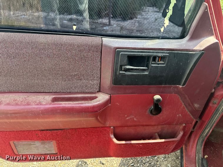 image for item DQ6952 1987 Chevrolet  S10 Ext. Cab pickup truck