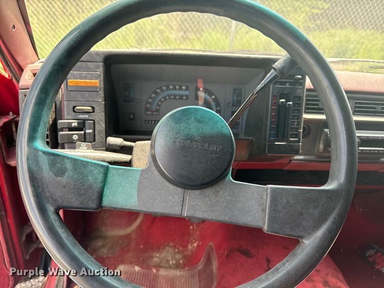 image for item DQ6952 1987 Chevrolet  S10 Ext. Cab pickup truck