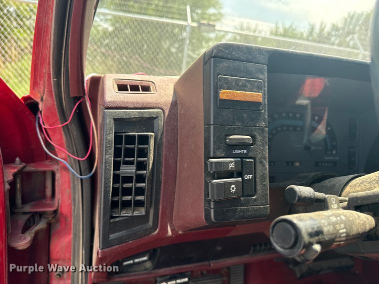 image for item DQ6952 1987 Chevrolet  S10 Ext. Cab pickup truck