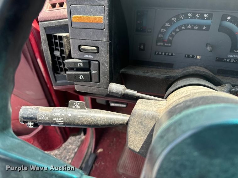 image for item DQ6952 1987 Chevrolet  S10 Ext. Cab pickup truck