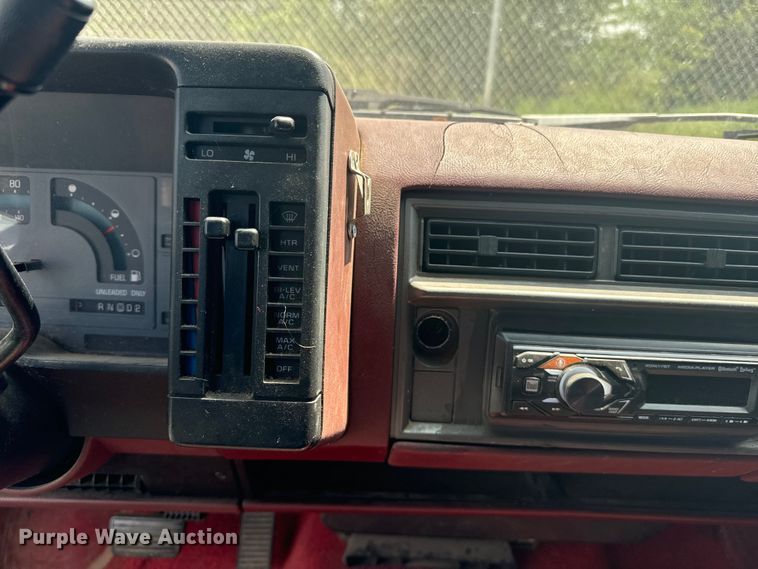 image for item DQ6952 1987 Chevrolet  S10 Ext. Cab pickup truck