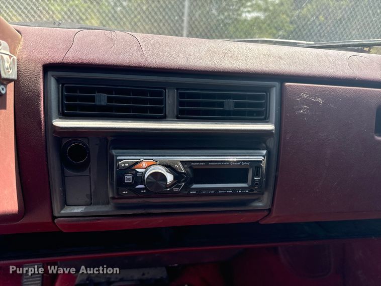 image for item DQ6952 1987 Chevrolet  S10 Ext. Cab pickup truck