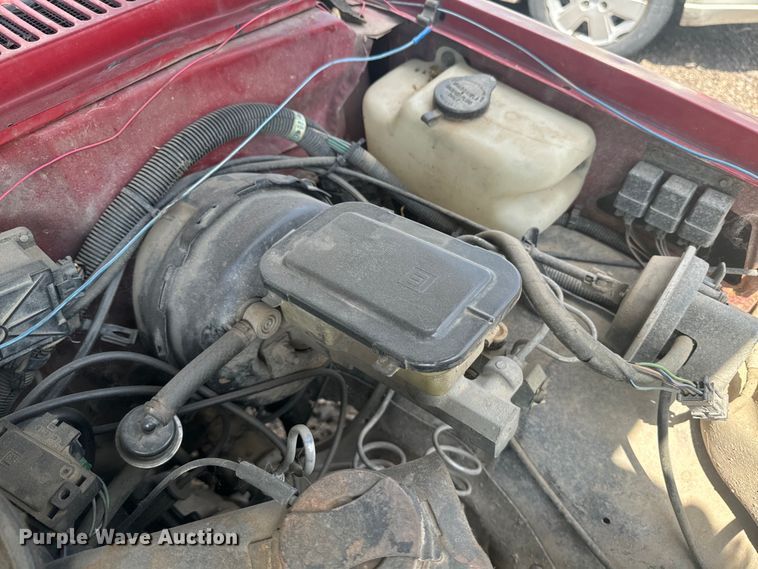 image for item DQ6952 1987 Chevrolet  S10 Ext. Cab pickup truck