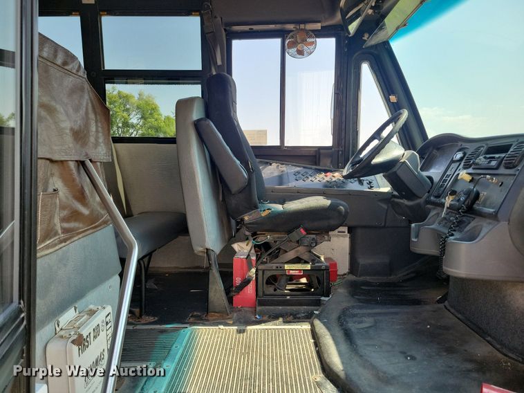 image for item DR4443 2008 Thomas Built Saf-T-Liner C2 school bus