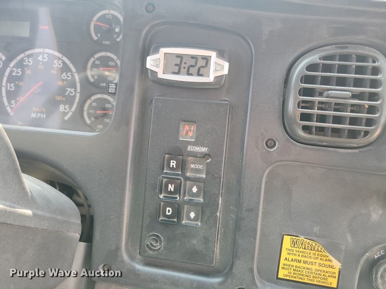 image for item DR4443 2008 Thomas Built Saf-T-Liner C2 school bus