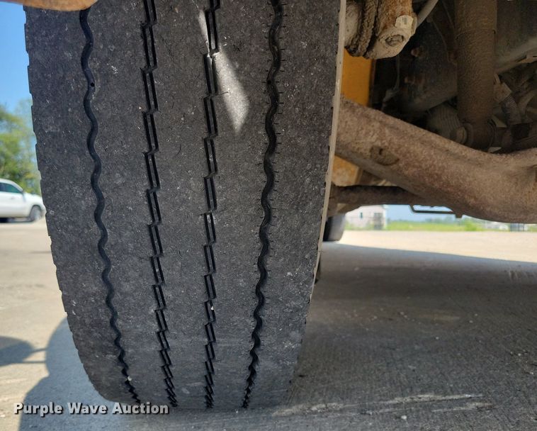 image for item DR4443 2008 Thomas Built Saf-T-Liner C2 school bus