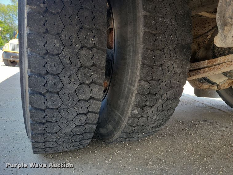 image for item DR4443 2008 Thomas Built Saf-T-Liner C2 school bus