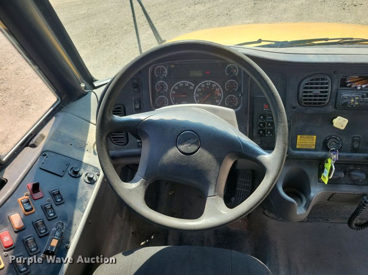 image for item DR4444 2008 Thomas Built Saf-T-Liner C2 school bus