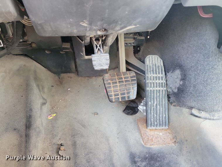 image for item DR4444 2008 Thomas Built Saf-T-Liner C2 school bus