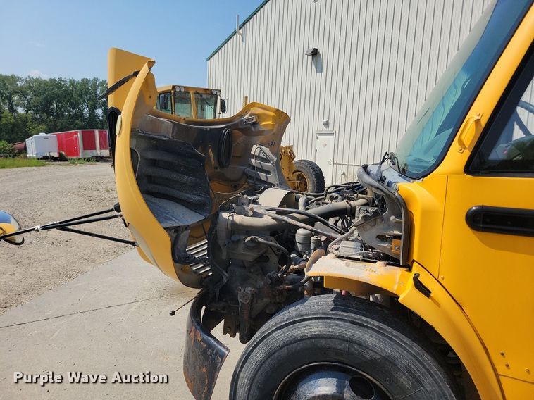 image for item DR4444 2008 Thomas Built Saf-T-Liner C2 school bus