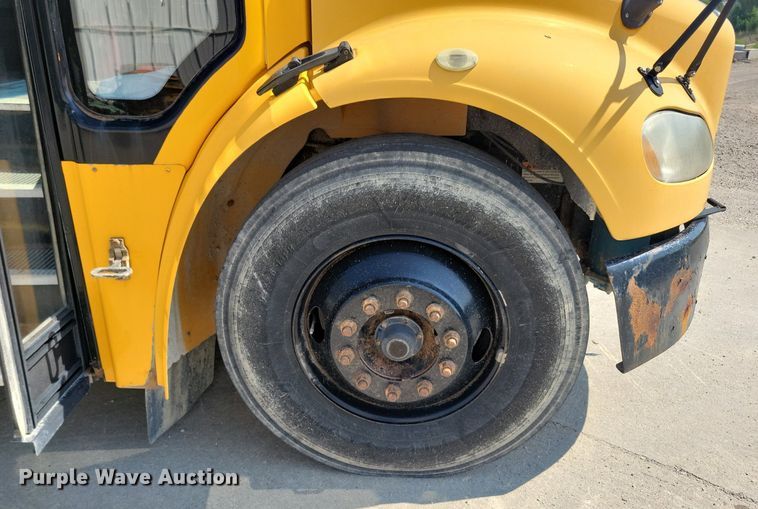 image for item DR4444 2008 Thomas Built Saf-T-Liner C2 school bus