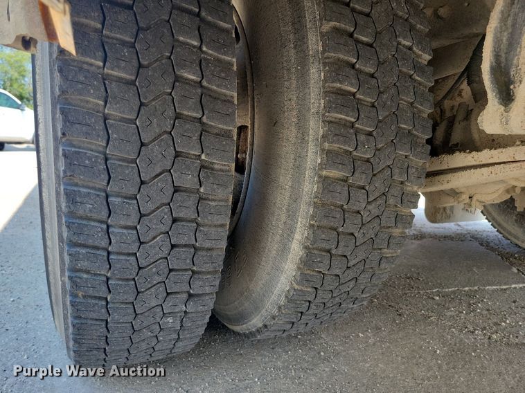 image for item DR4444 2008 Thomas Built Saf-T-Liner C2 school bus