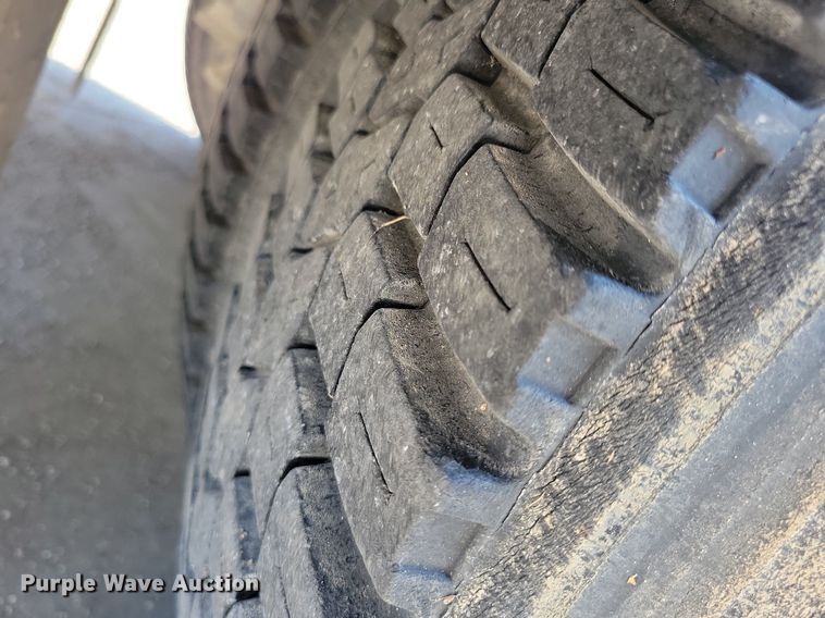 image for item DR4444 2008 Thomas Built Saf-T-Liner C2 school bus