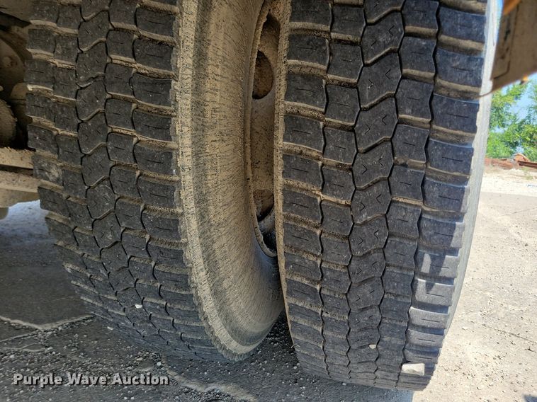 image for item DR4444 2008 Thomas Built Saf-T-Liner C2 school bus