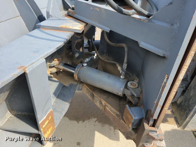 image for item DR4447 Henke snow plow