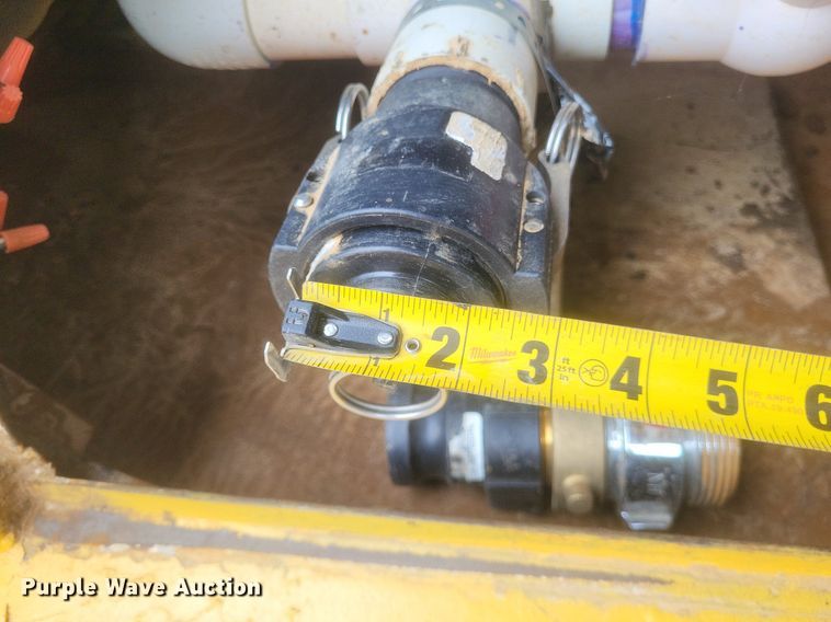 image for item DR4958 2000 Chevrolet C7500 tanker fire truck