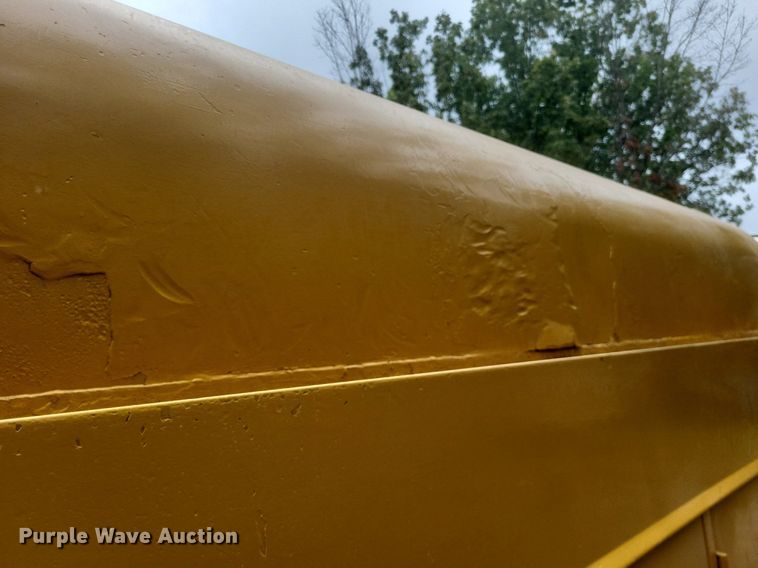 image for item DR4958 2000 Chevrolet C7500 tanker fire truck