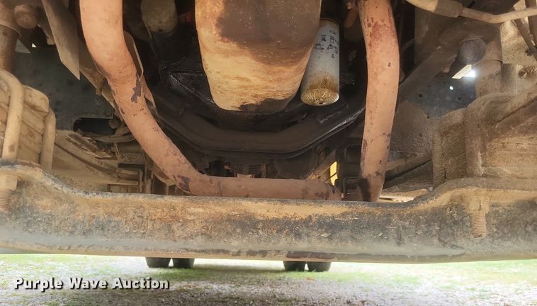 image for item DR4958 2000 Chevrolet C7500 tanker fire truck