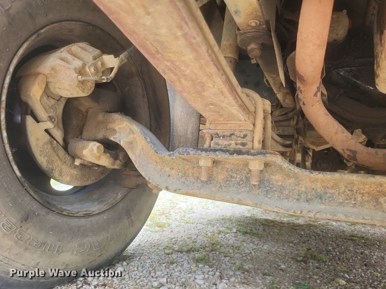 image for item DR4958 2000 Chevrolet C7500 tanker fire truck