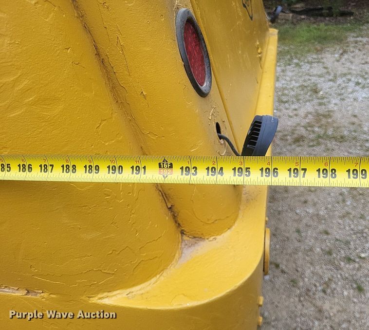 image for item DR4958 2000 Chevrolet C7500 tanker fire truck