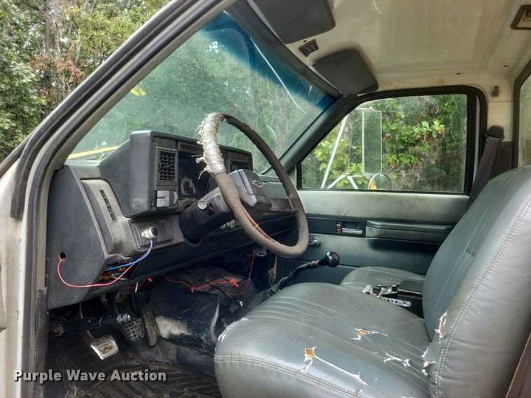 image for item DR4958 2000 Chevrolet C7500 tanker fire truck