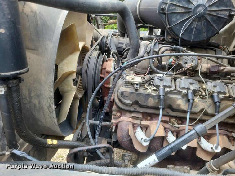 image for item DR4958 2000 Chevrolet C7500 tanker fire truck