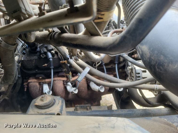 image for item DR4958 2000 Chevrolet C7500 tanker fire truck