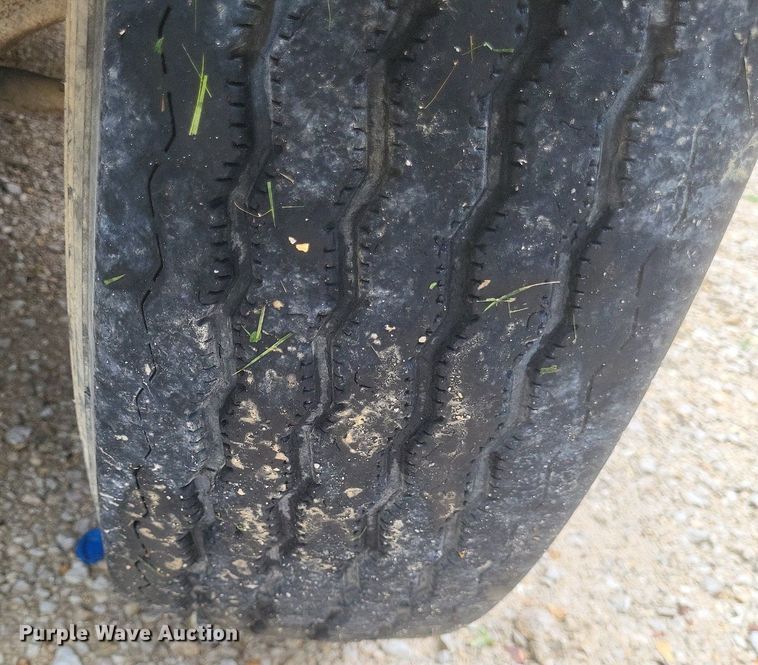 image for item DR4958 2000 Chevrolet C7500 tanker fire truck