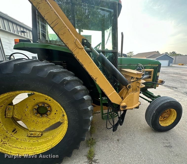 image for item DS4250 John Deere 6400 tractor