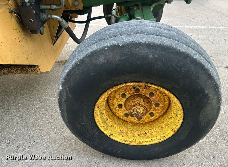 image for item DS4250 John Deere 6400 tractor