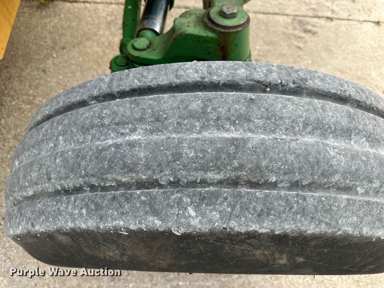 image for item DS4250 John Deere 6400 tractor