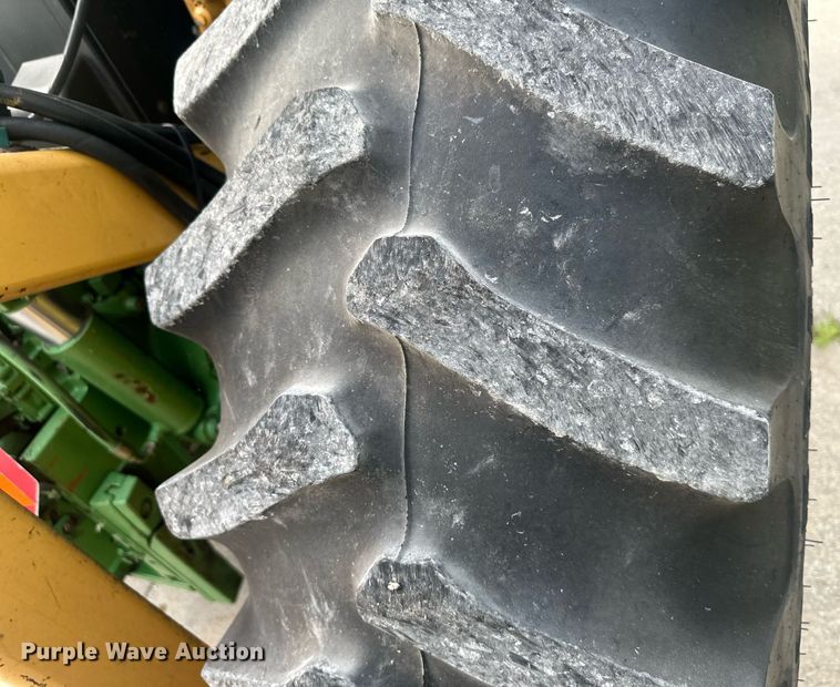 image for item DS4250 John Deere 6400 tractor