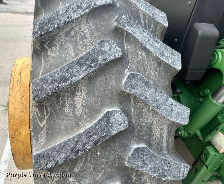 image for item DS4250 John Deere 6400 tractor