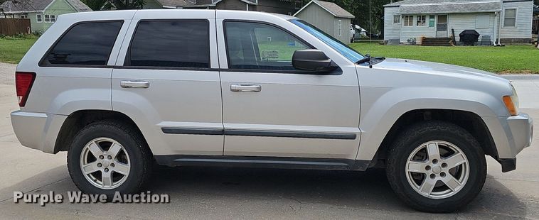 image for item DS4716 2007 Jeep Grand Cherokee Laredo SUV