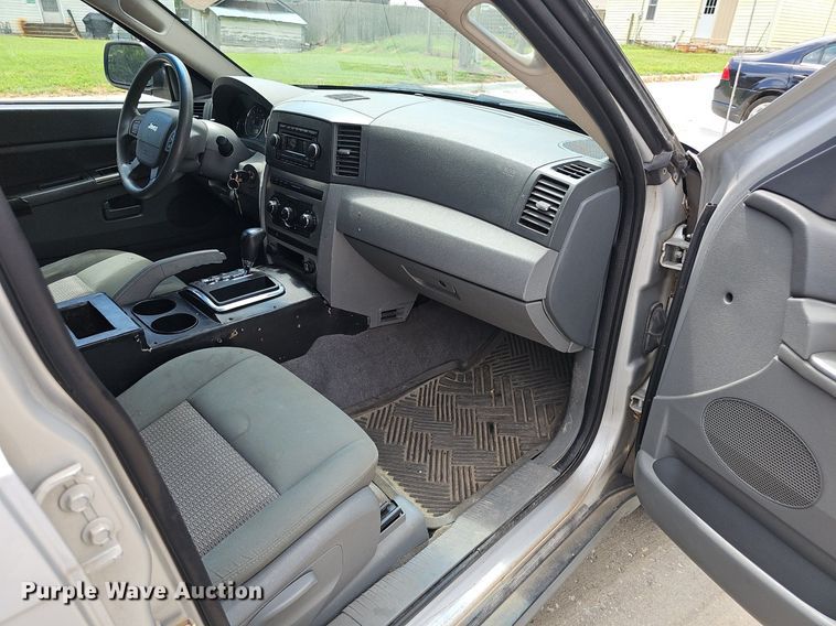 image for item DS4716 2007 Jeep Grand Cherokee Laredo SUV