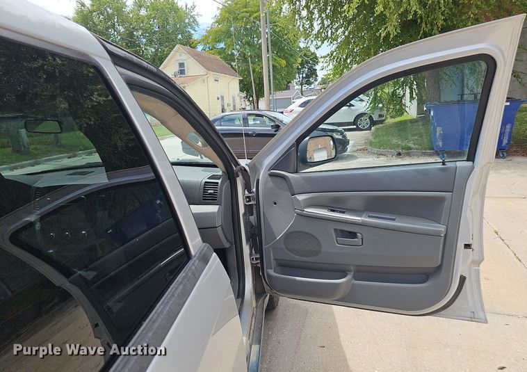 image for item DS4716 2007 Jeep Grand Cherokee Laredo SUV