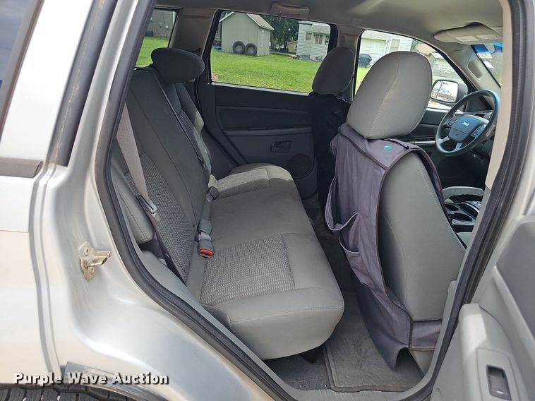 image for item DS4716 2007 Jeep Grand Cherokee Laredo SUV