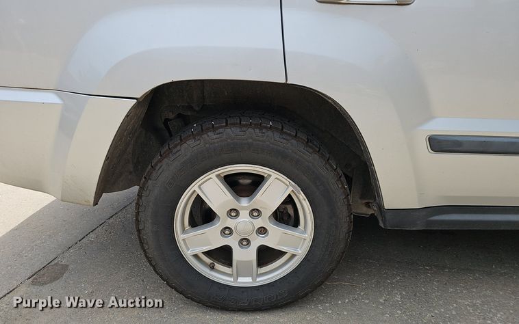 image for item DS4716 2007 Jeep Grand Cherokee Laredo SUV