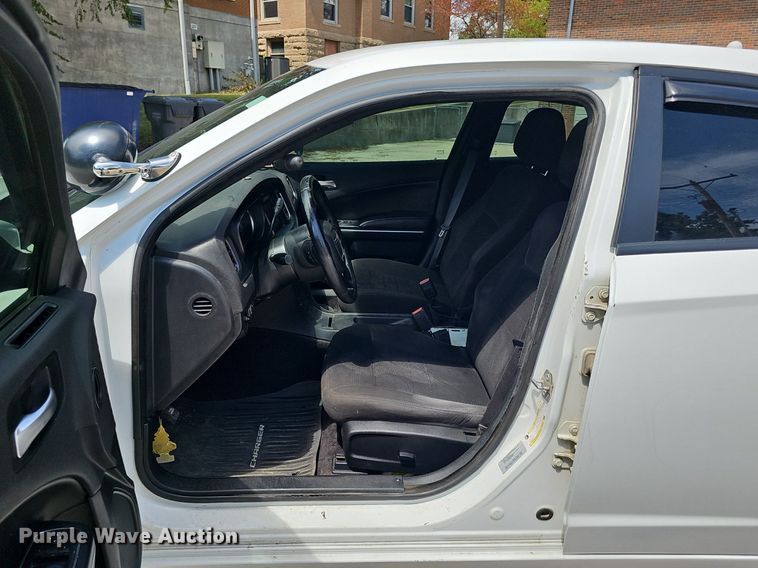 image for item DS4717 2016 Dodge Charger Police 