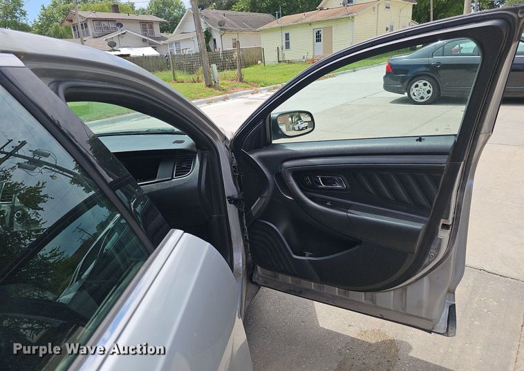 image for item DS4718 2016 Ford Taurus Police Interceptor 