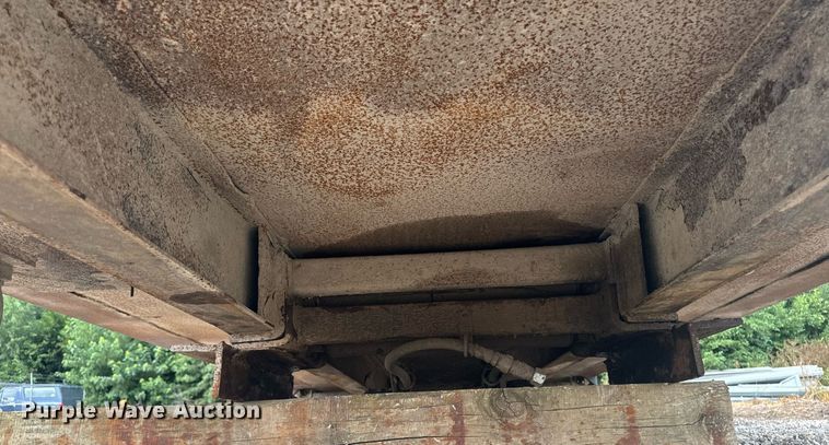 image for item DW2285 Henderson XD X 16X36 dump bed