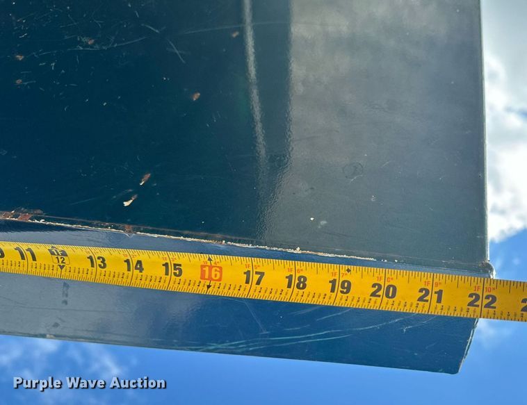 image for item DW2285 Henderson XD X 16X36 dump bed