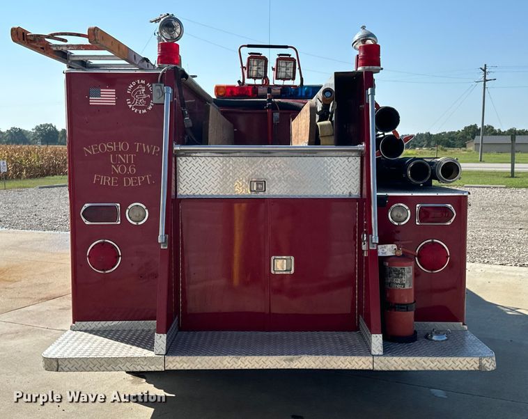 image for item DX1056 1976 Dodge W600 pumper fire truck