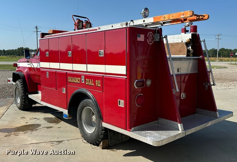image for item DX1056 1976 Dodge W600 pumper fire truck