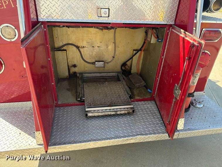 image for item DX1056 1976 Dodge W600 pumper fire truck