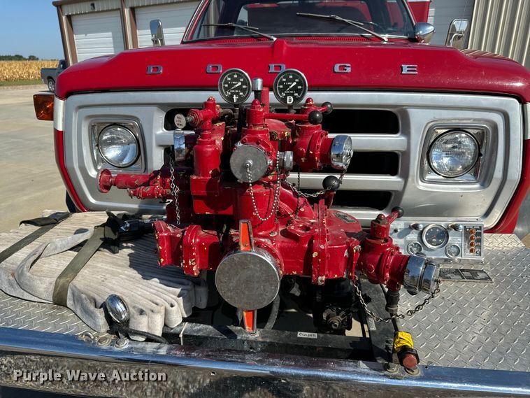 image for item DX1056 1976 Dodge W600 pumper fire truck