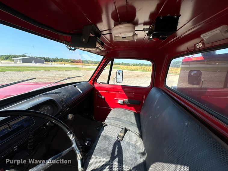 image for item DX1056 1976 Dodge W600 pumper fire truck